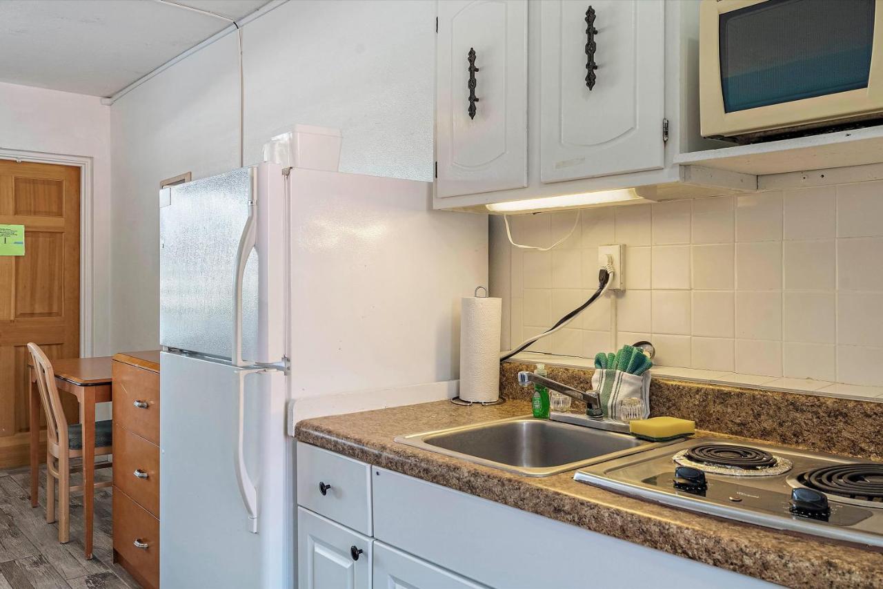 Malibu Resort Motel St. Pete Beach Extérieur photo