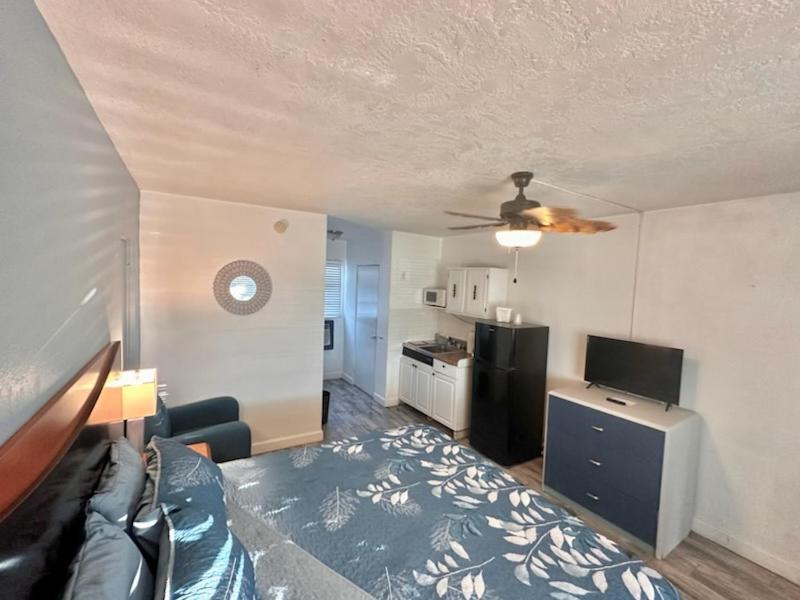 Malibu Resort Motel St. Pete Beach Extérieur photo